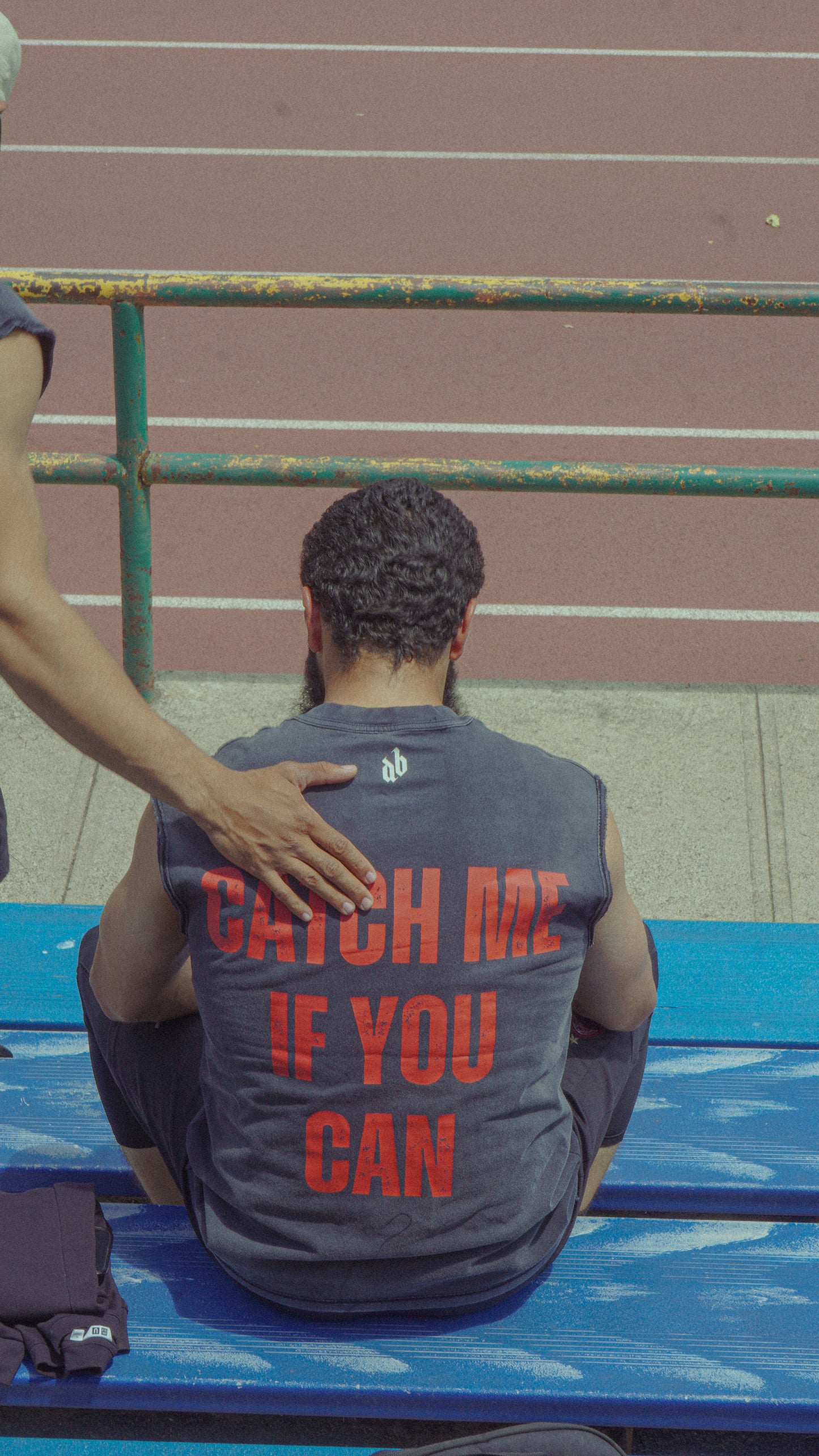 RUNNERS DIVISION CUT OFF TEE